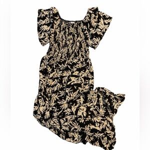 Sapphire sz L Black and Cream Leaf Print Dress